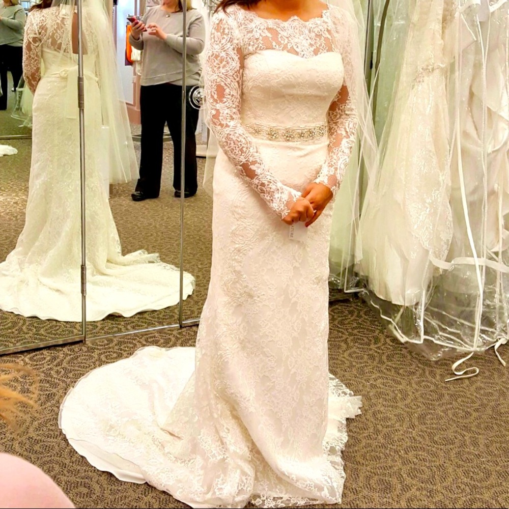 Wedding gown